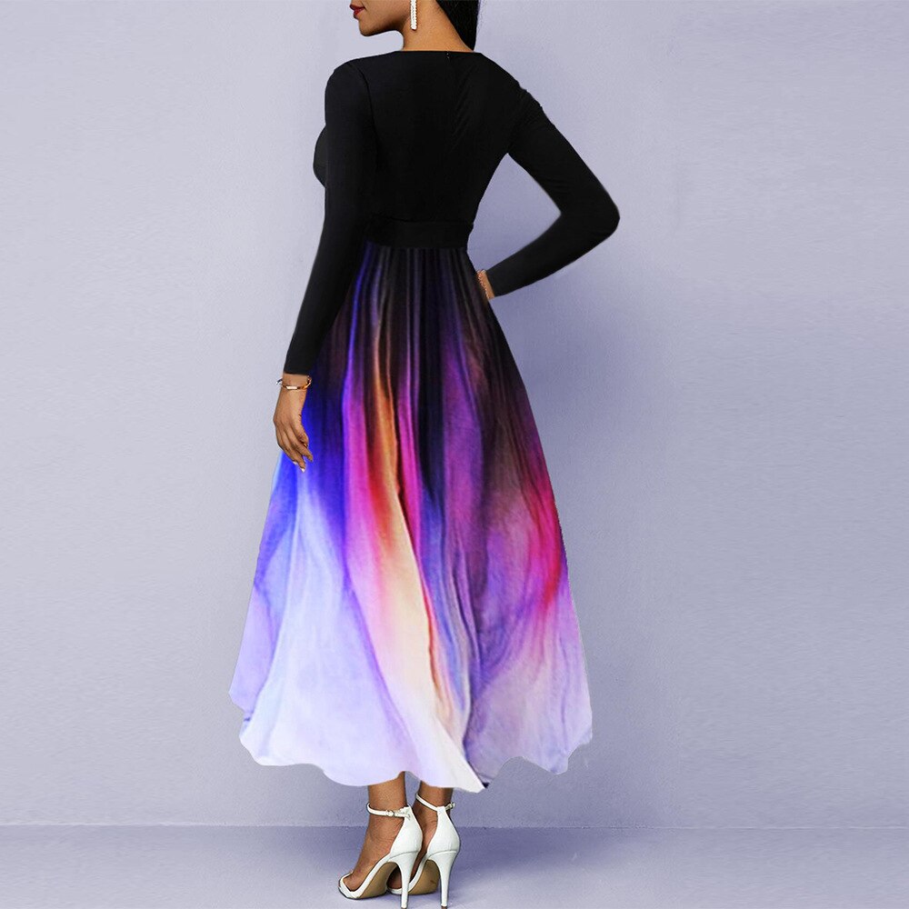 Elegant dress with long sleeves and gradient colors